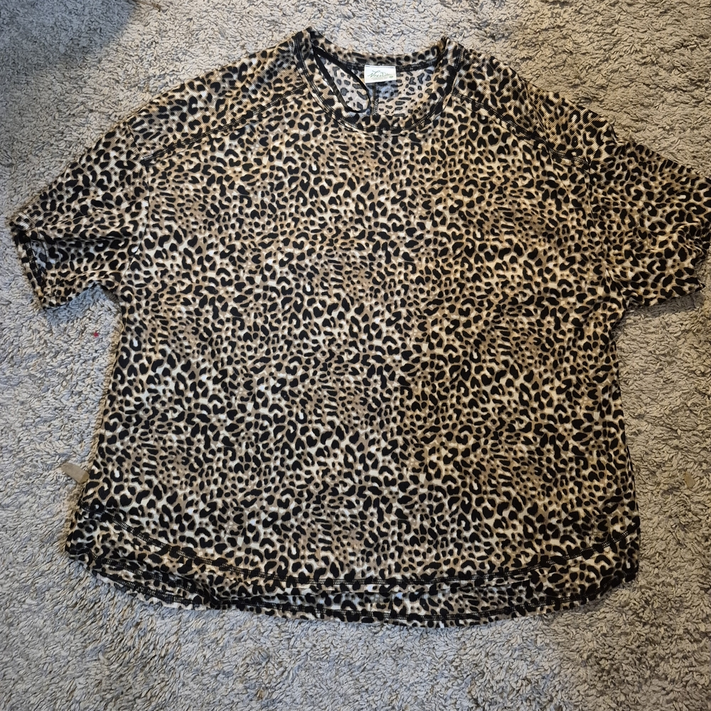 Leopard Print Short Sleeve Women's Top